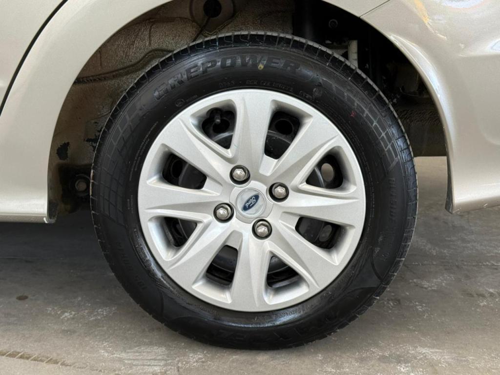 FORD Ka + Sedan - Foto