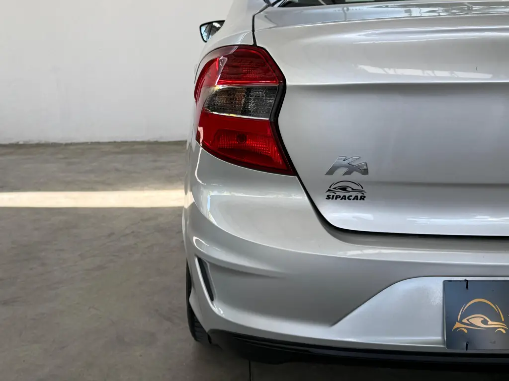 FORD Ka + Sedan - Foto