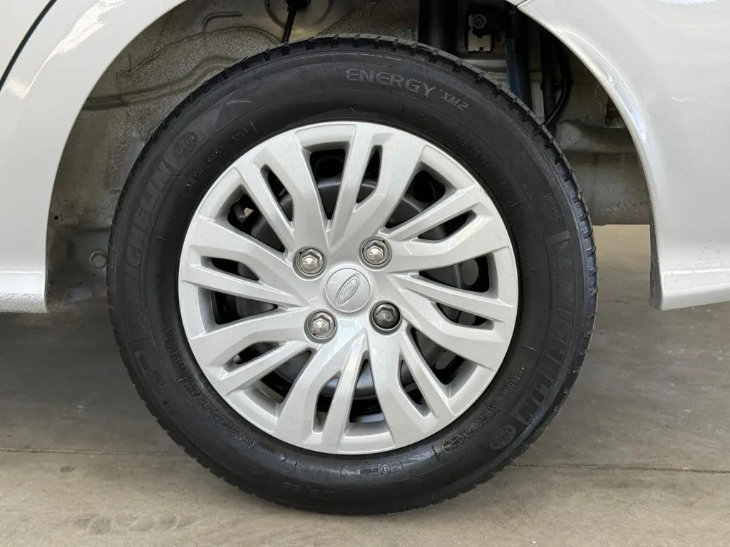 FORD Ka + Sedan - Foto