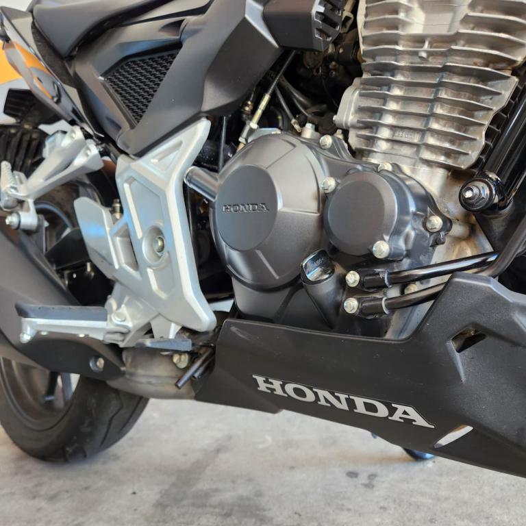 HONDA CB 300 F Twister - Foto