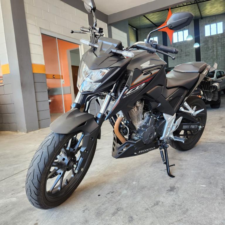 HONDA CB 300 F Twister - Foto