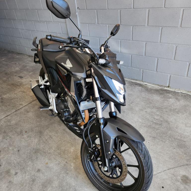 HONDA CB 300 F Twister - Foto