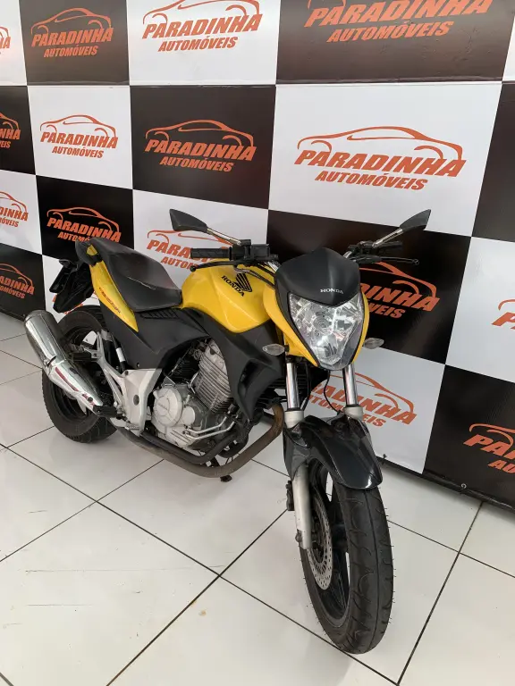 HONDA CB 300 R - Foto