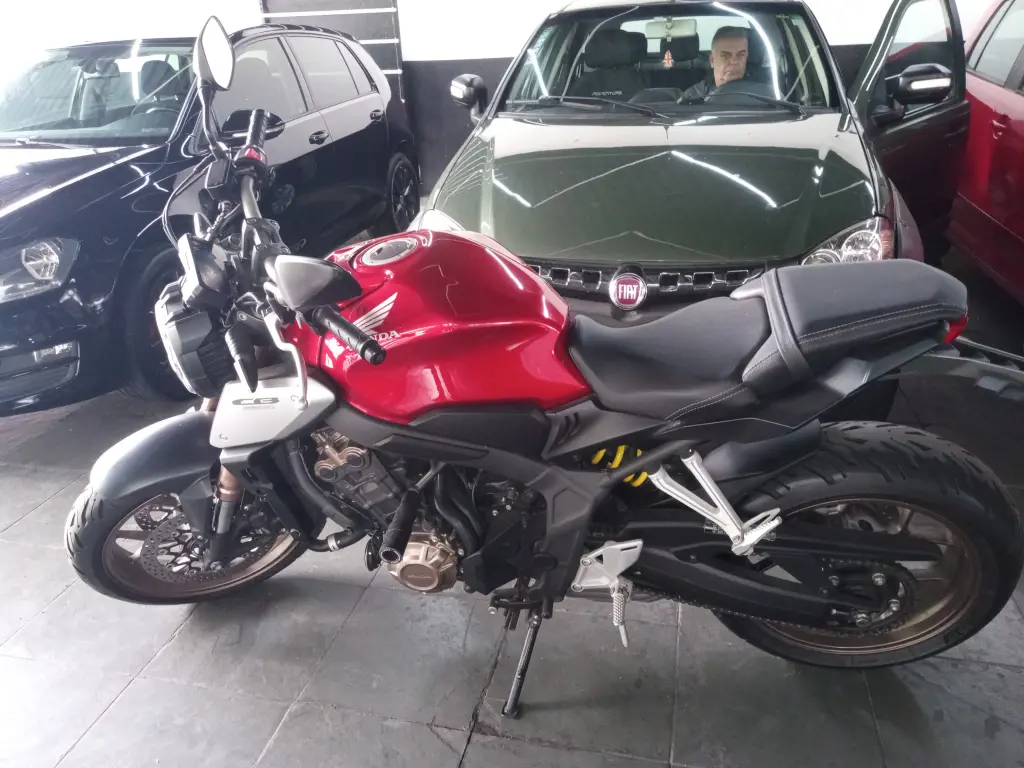 HONDA CB 650 R - Foto