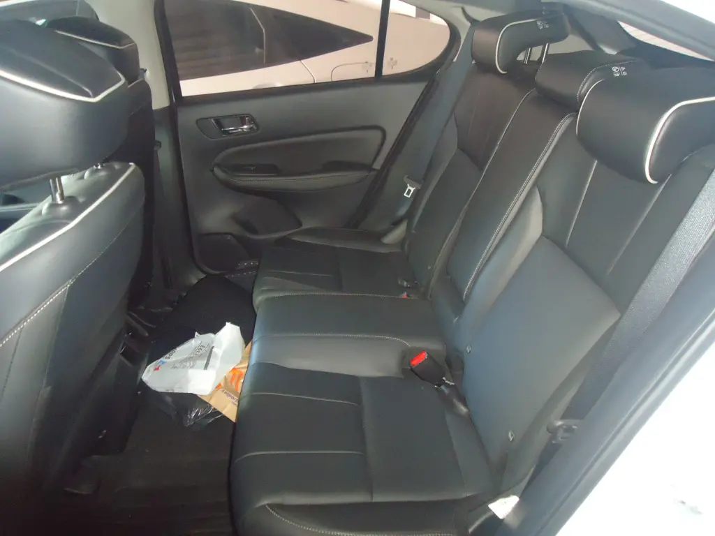 HONDA City Hatch - Foto