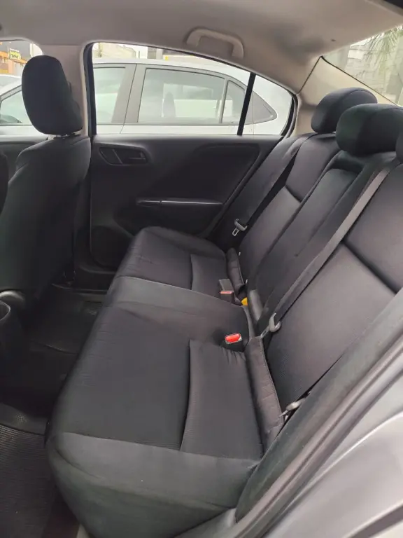 HONDA City Sedan - Foto