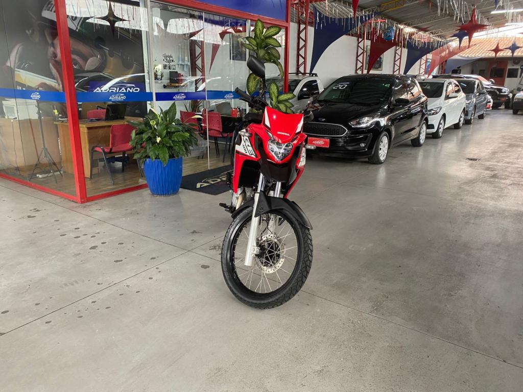 HONDA XRE 300 - Foto