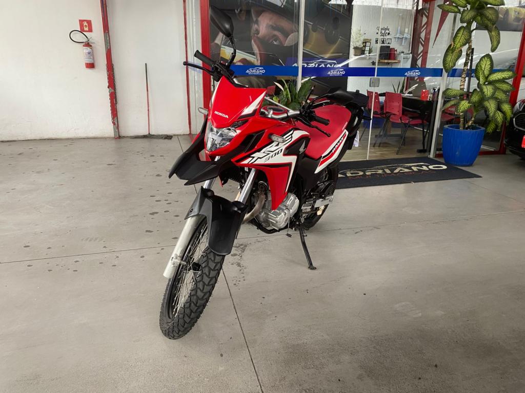HONDA XRE 300 - Foto