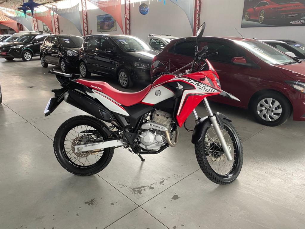 HONDA XRE 300 - Foto