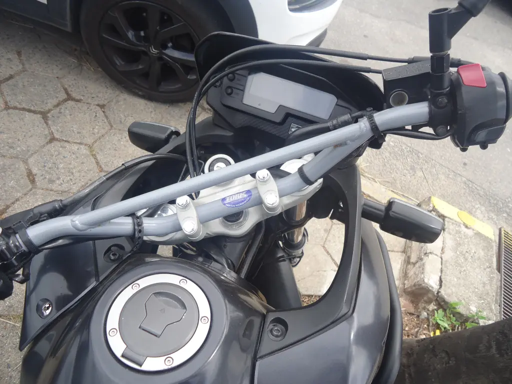 HONDA XRE 300 - Foto