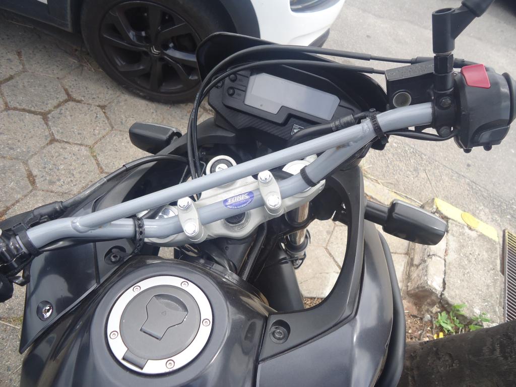 HONDA XRE 300 - Foto