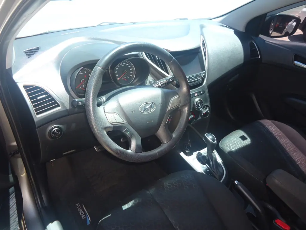 HYUNDAI HB 20 Hatch X - Foto