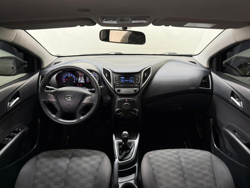 HYUNDAI HB 20 Hatch - Foto