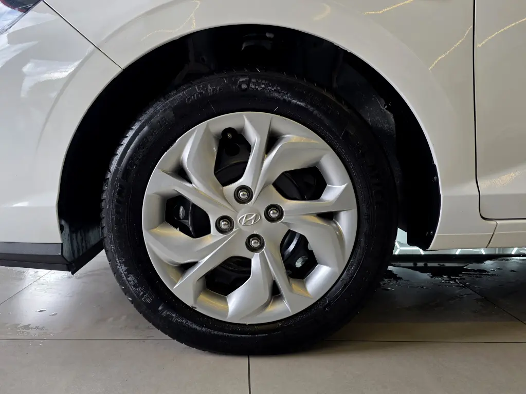 HYUNDAI HB 20 Hatch - Foto