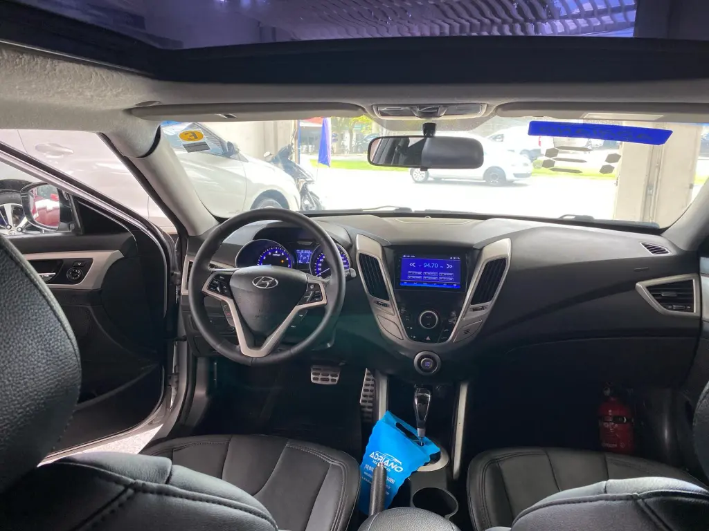 HYUNDAI Veloster - Foto