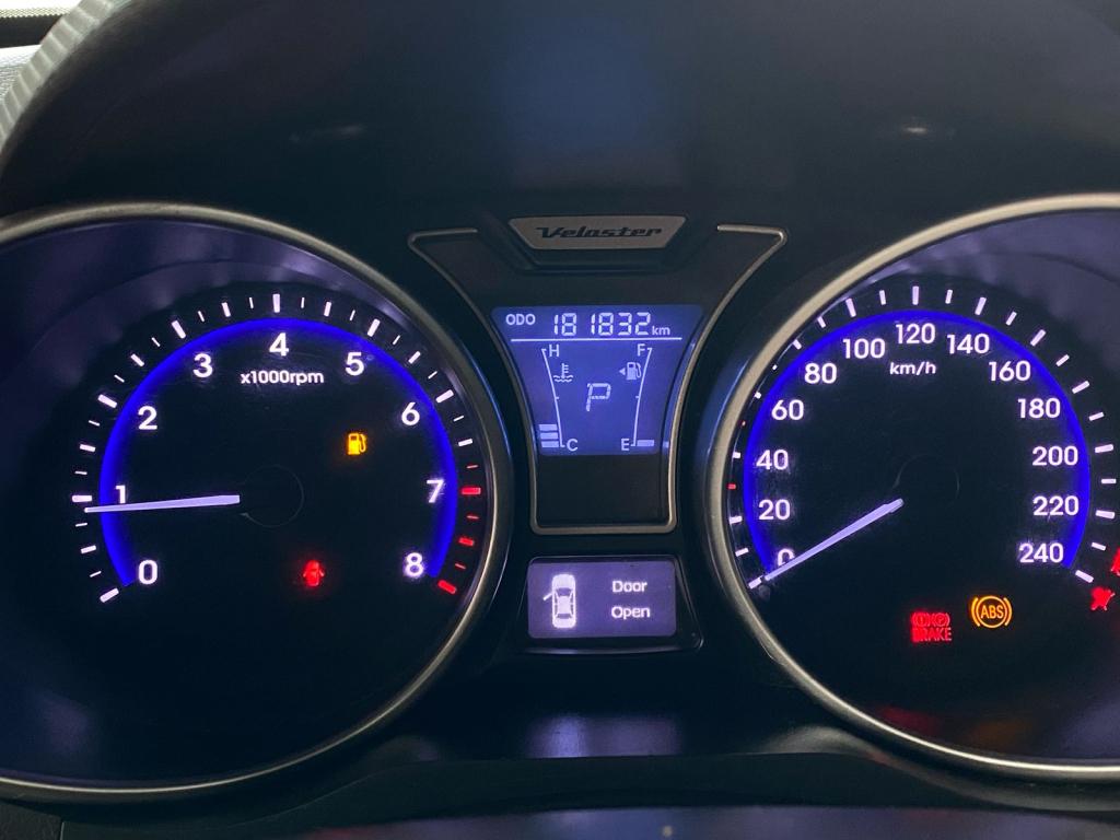 HYUNDAI Veloster - Foto