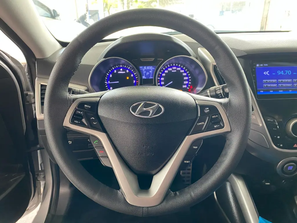 HYUNDAI Veloster - Foto