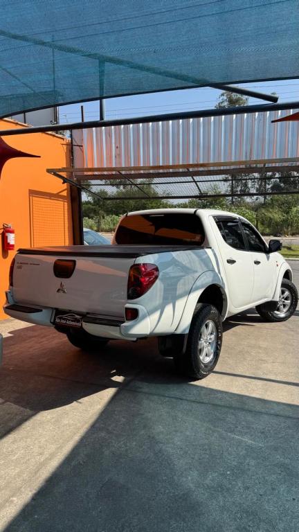 MITSUBISHI L 200 - Foto