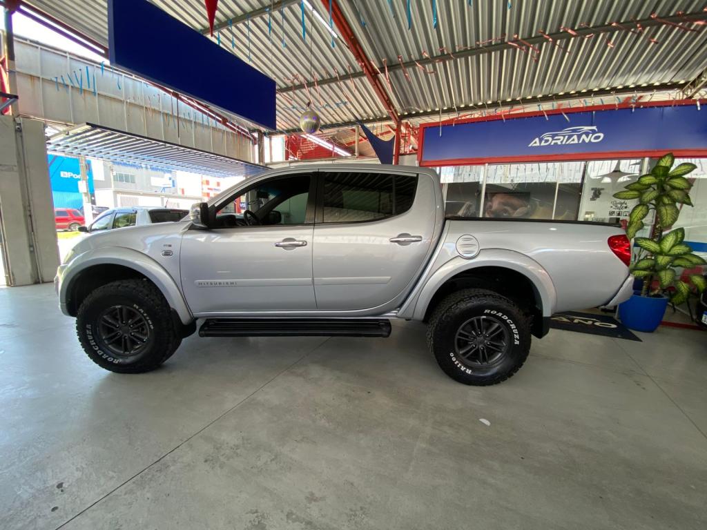 MITSUBISHI L 200 Triton - Foto