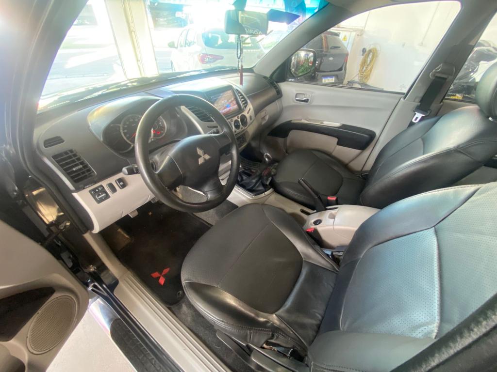 MITSUBISHI L 200 Triton - Foto