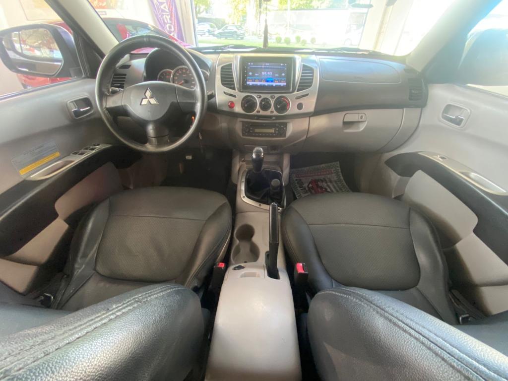 MITSUBISHI L 200 Triton - Foto