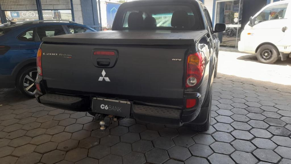 MITSUBISHI L 200 Triton - Foto