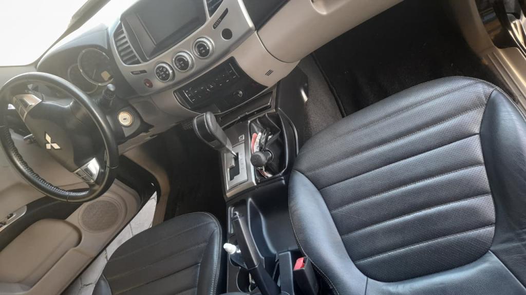 MITSUBISHI L 200 Triton - Foto