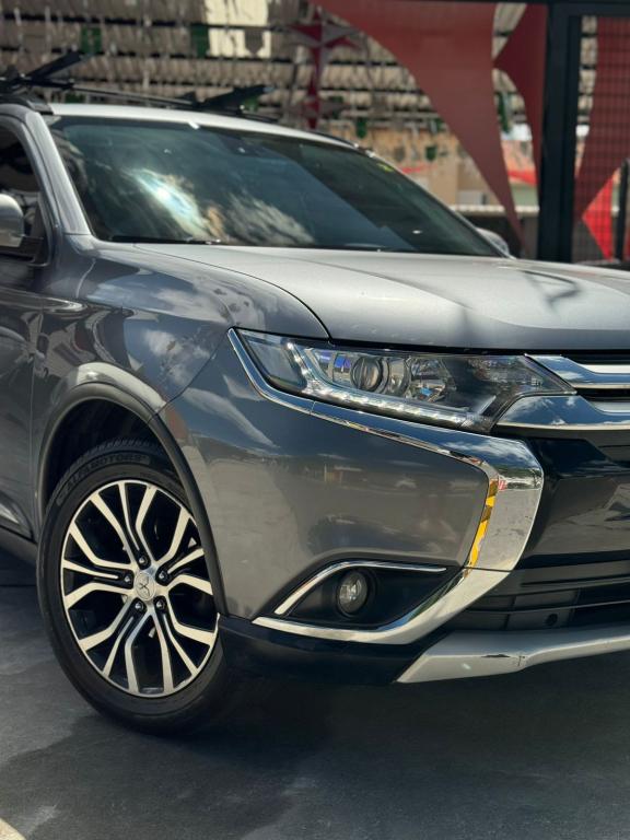 MITSUBISHI Outlander - Foto