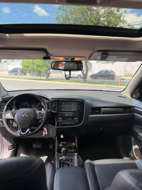 MITSUBISHI Outlander - Foto