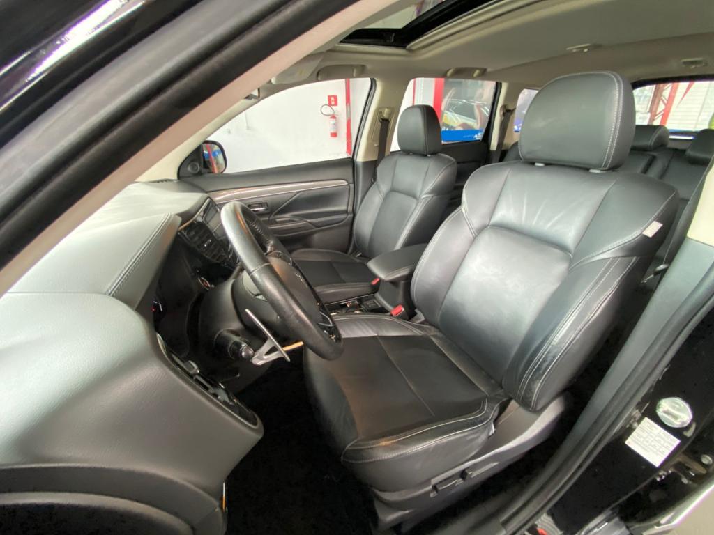 MITSUBISHI Outlander - Foto