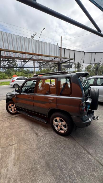 MITSUBISHI Pajero - Foto