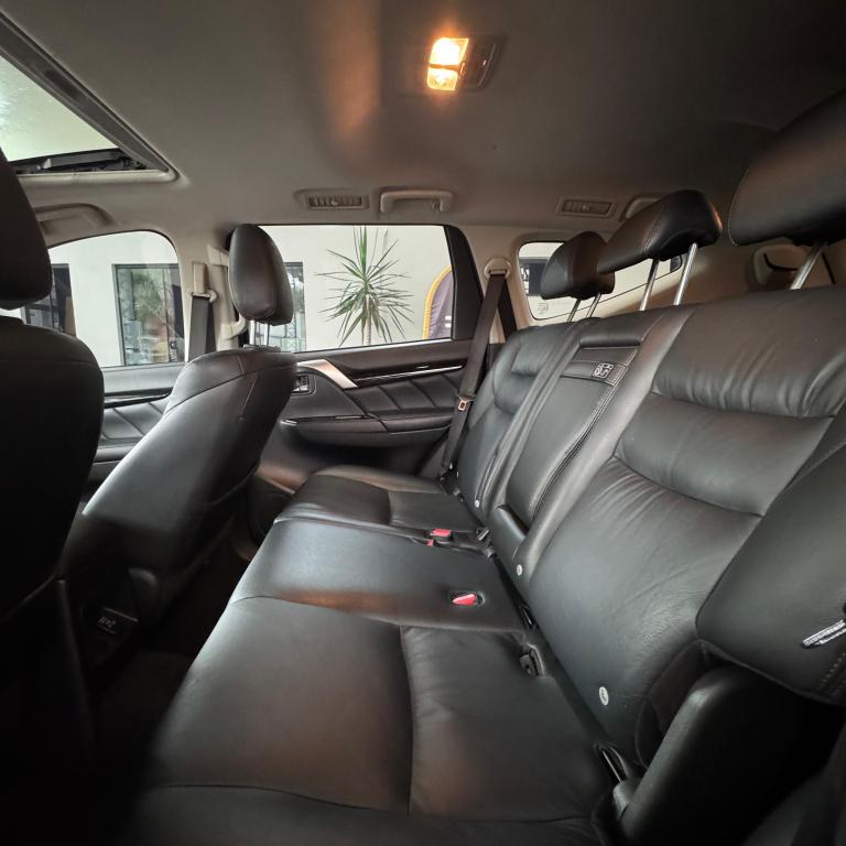 MITSUBISHI Pajero Sport - Foto