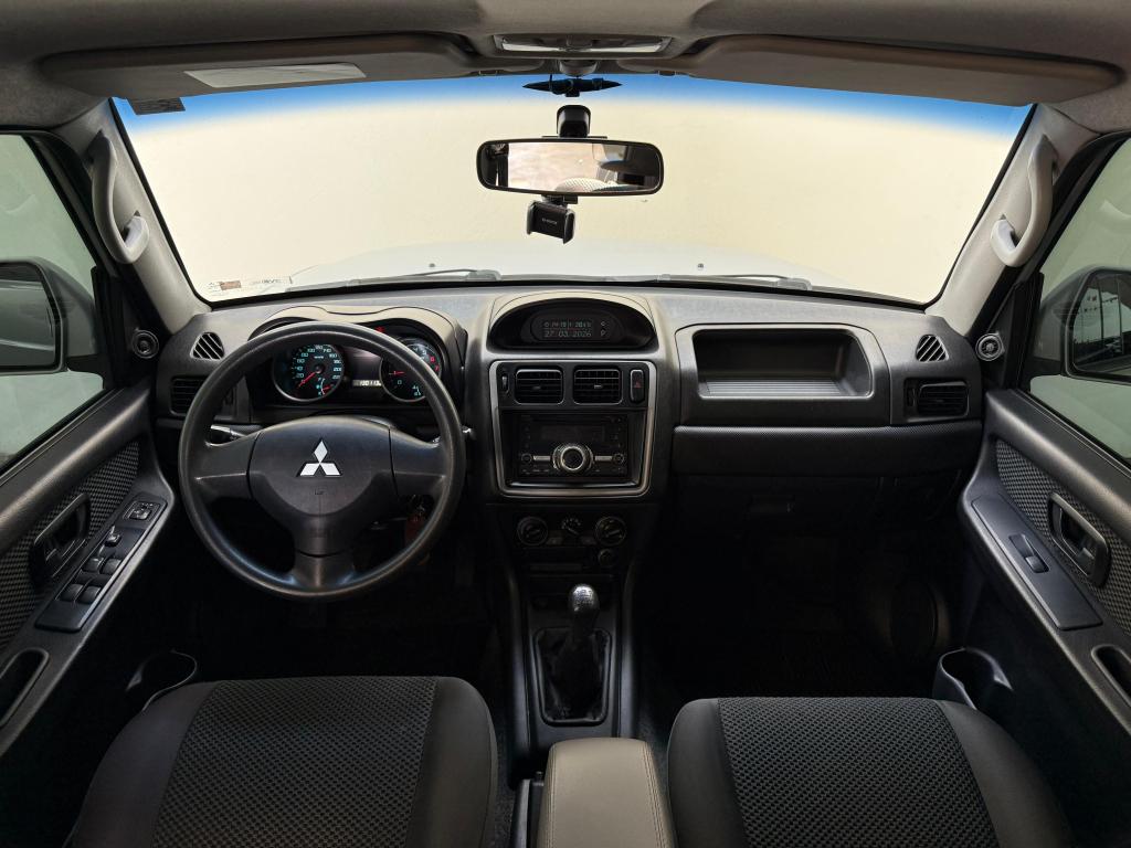 MITSUBISHI Pajero TR4 - Foto