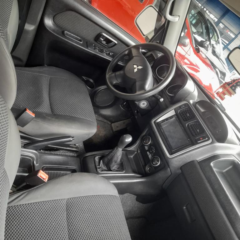 MITSUBISHI Pajero TR4 - Foto
