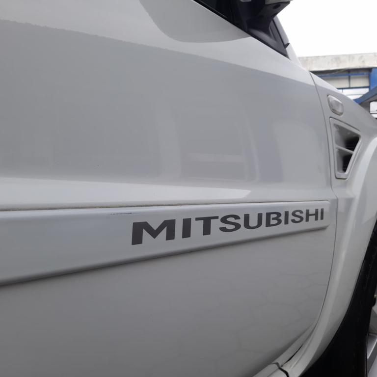 MITSUBISHI Pajero TR4 - Foto