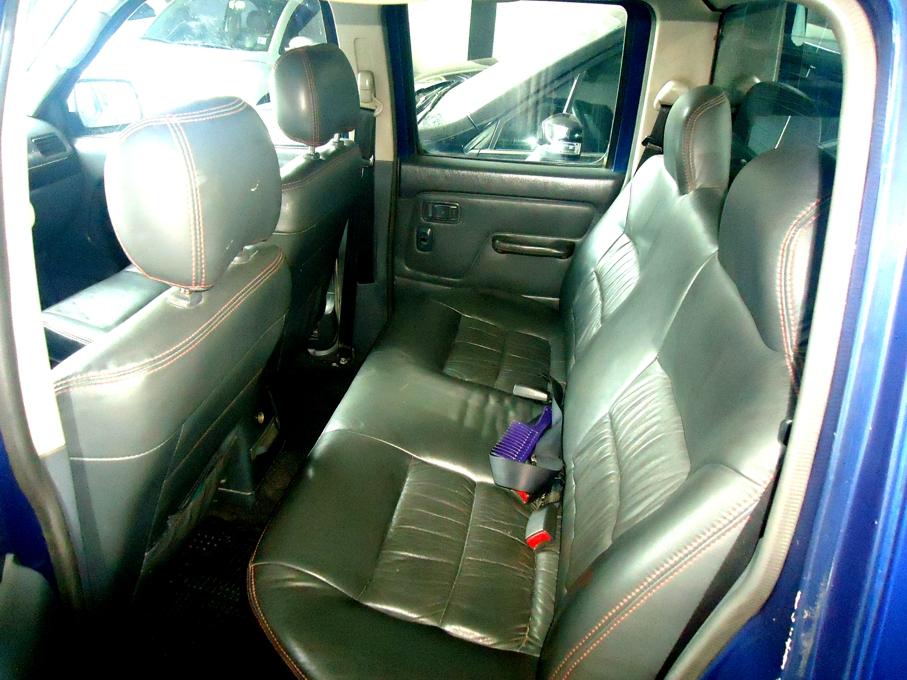 NISSAN Frontier - Foto