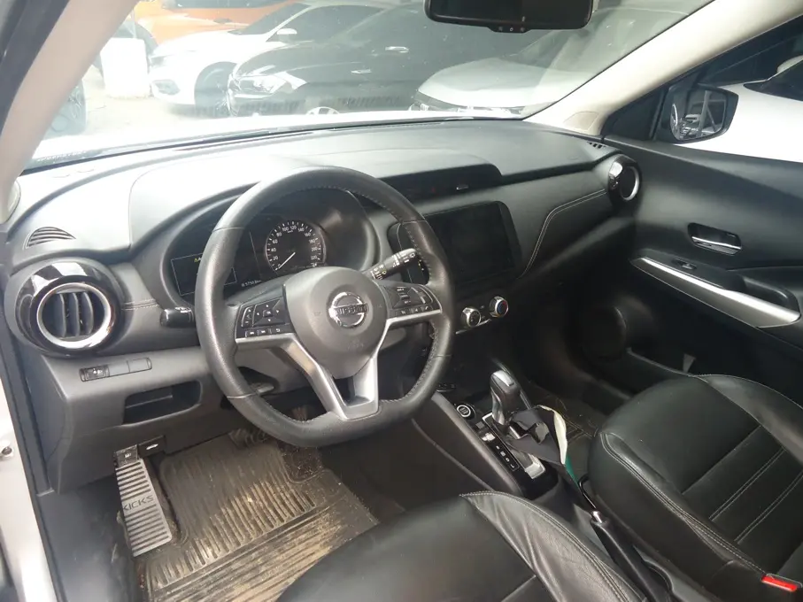 NISSAN Kicks - Foto
