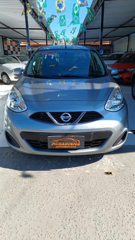 NISSAN March - Foto