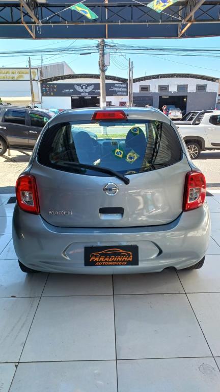 NISSAN March - Foto