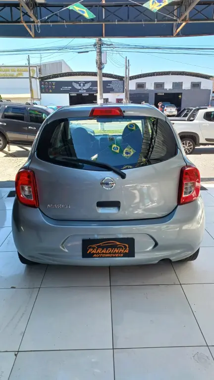NISSAN March - Foto