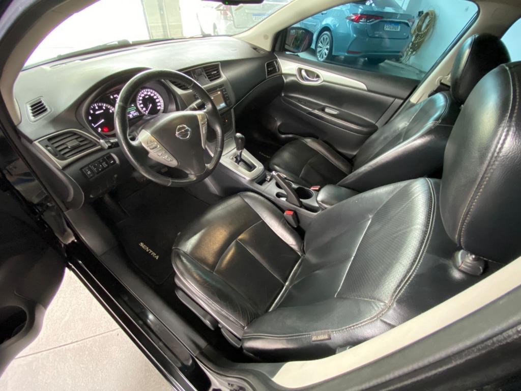 NISSAN Sentra - Foto