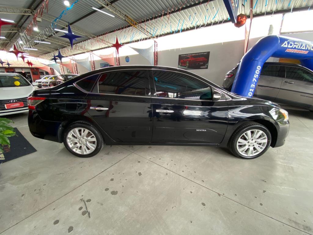 NISSAN Sentra - Foto