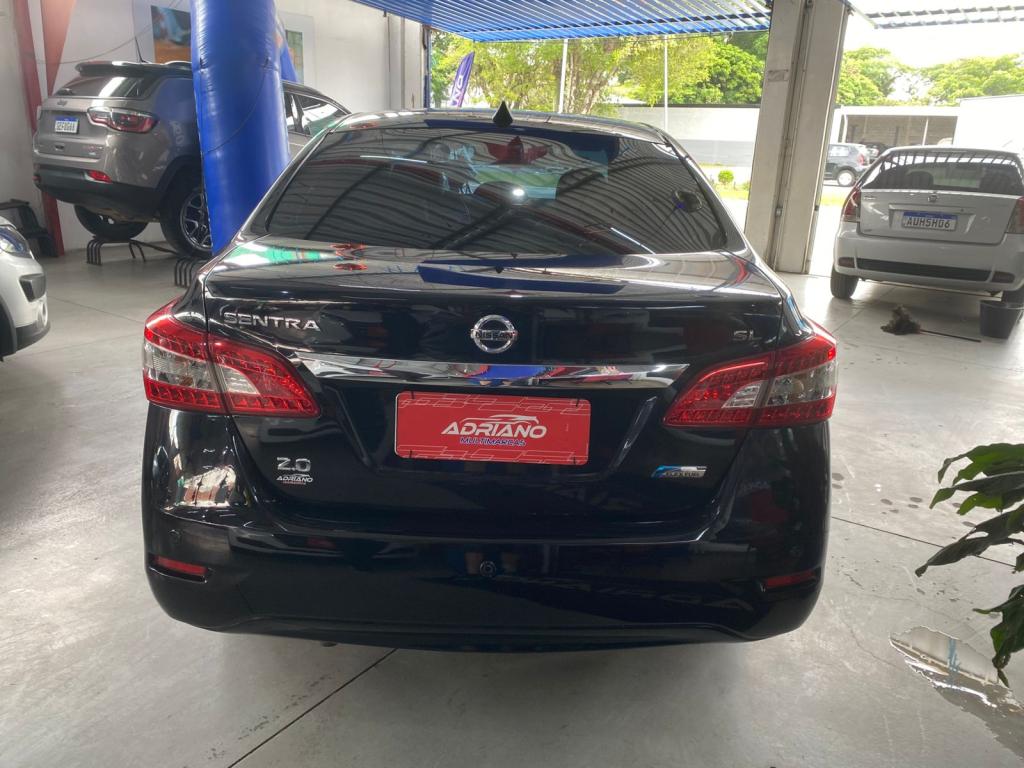 NISSAN Sentra - Foto