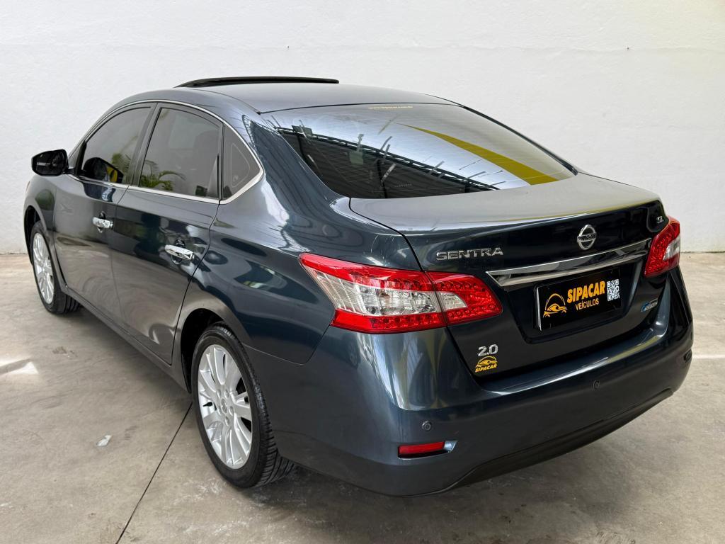 NISSAN Sentra - Foto