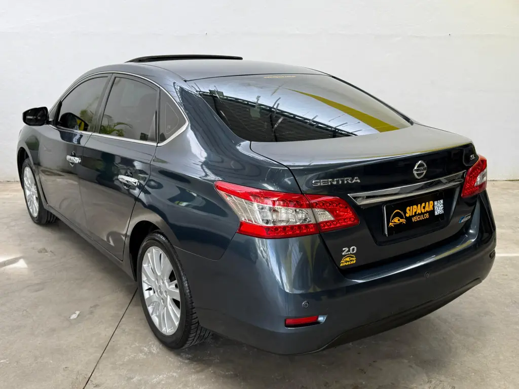 NISSAN Sentra - Foto