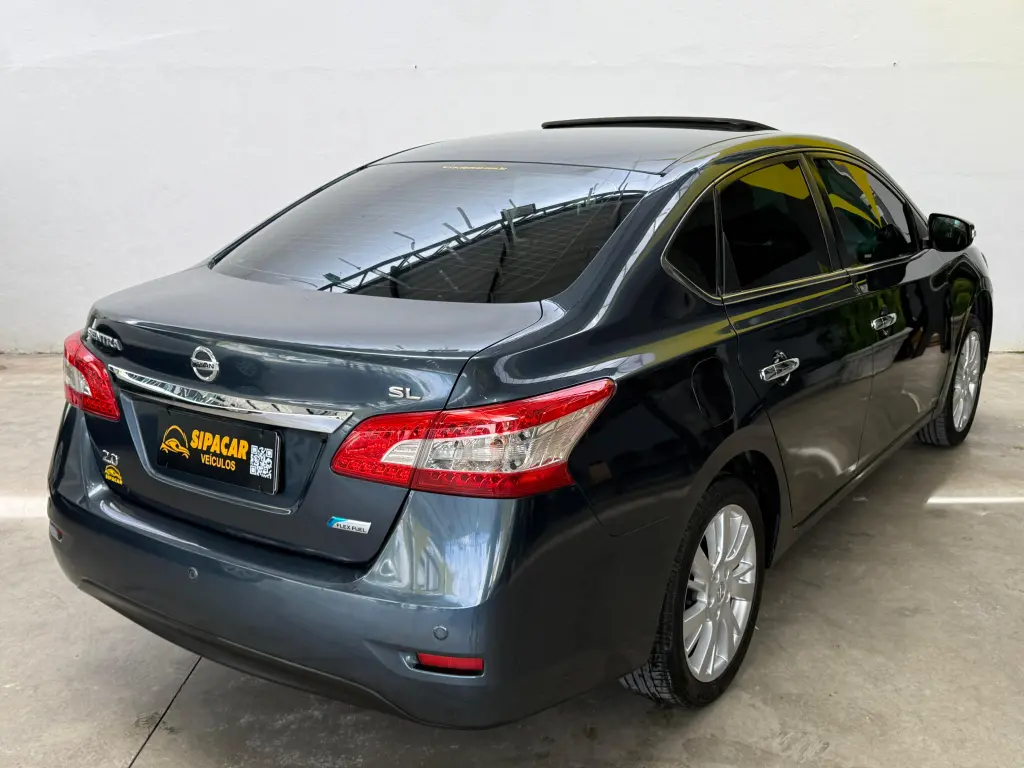 NISSAN Sentra - Foto