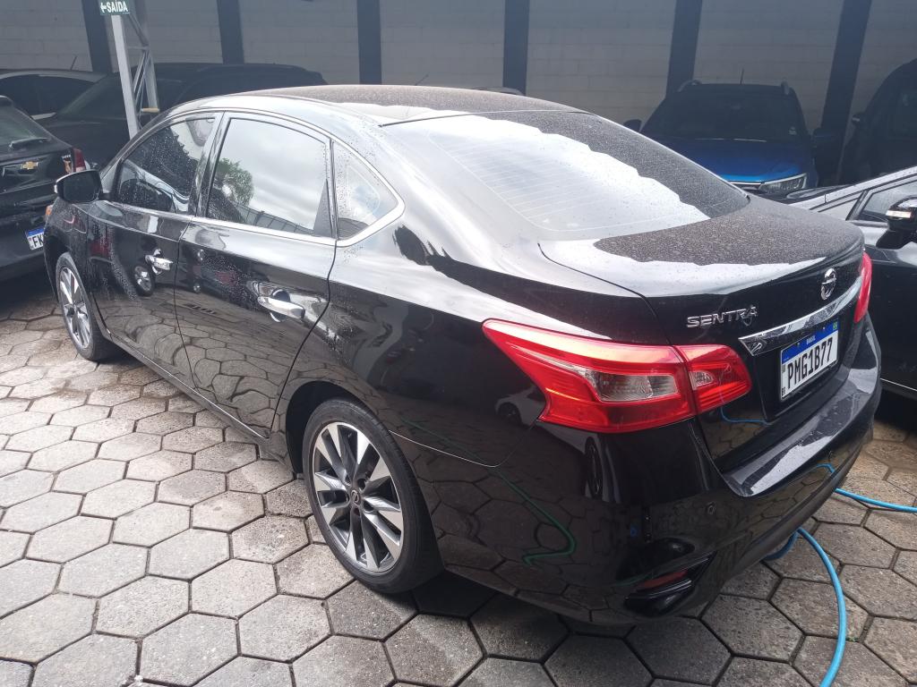 NISSAN Sentra - Foto