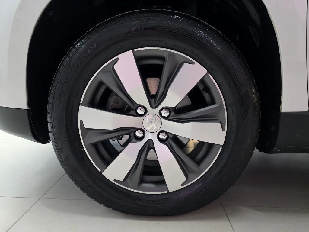 PEUGEOT 2008 - Foto