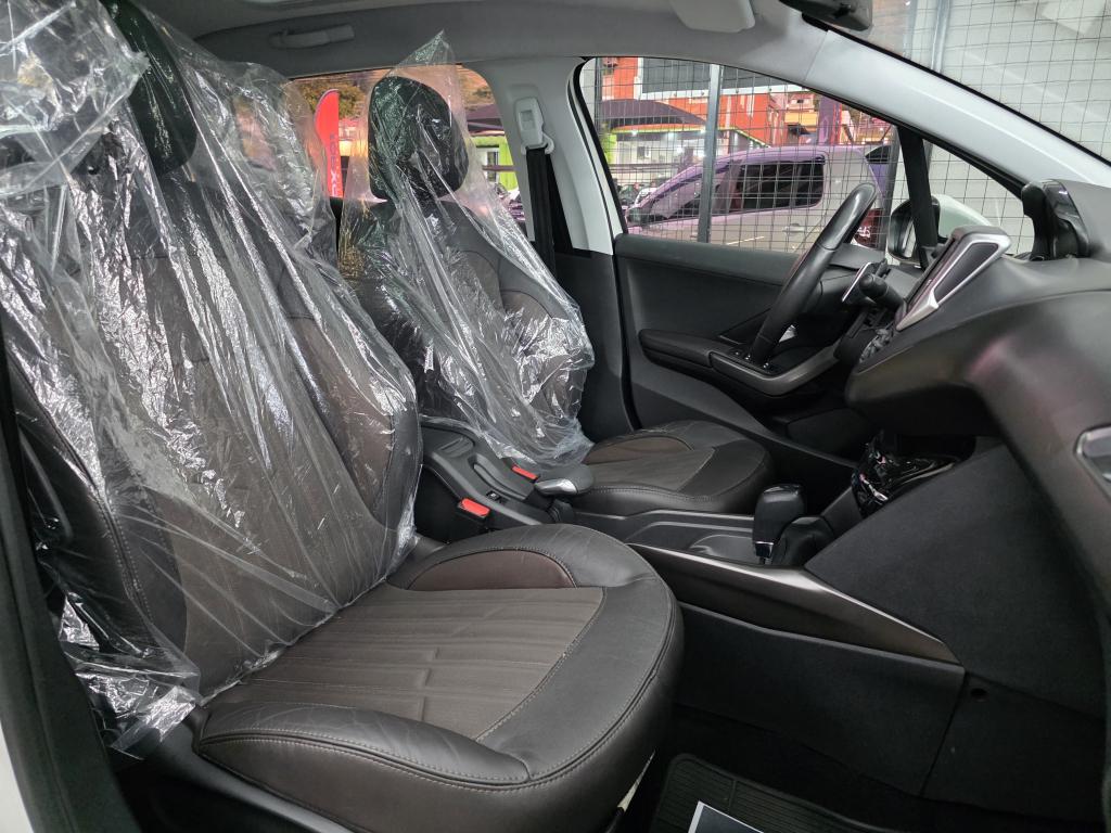 PEUGEOT 2008 - Foto