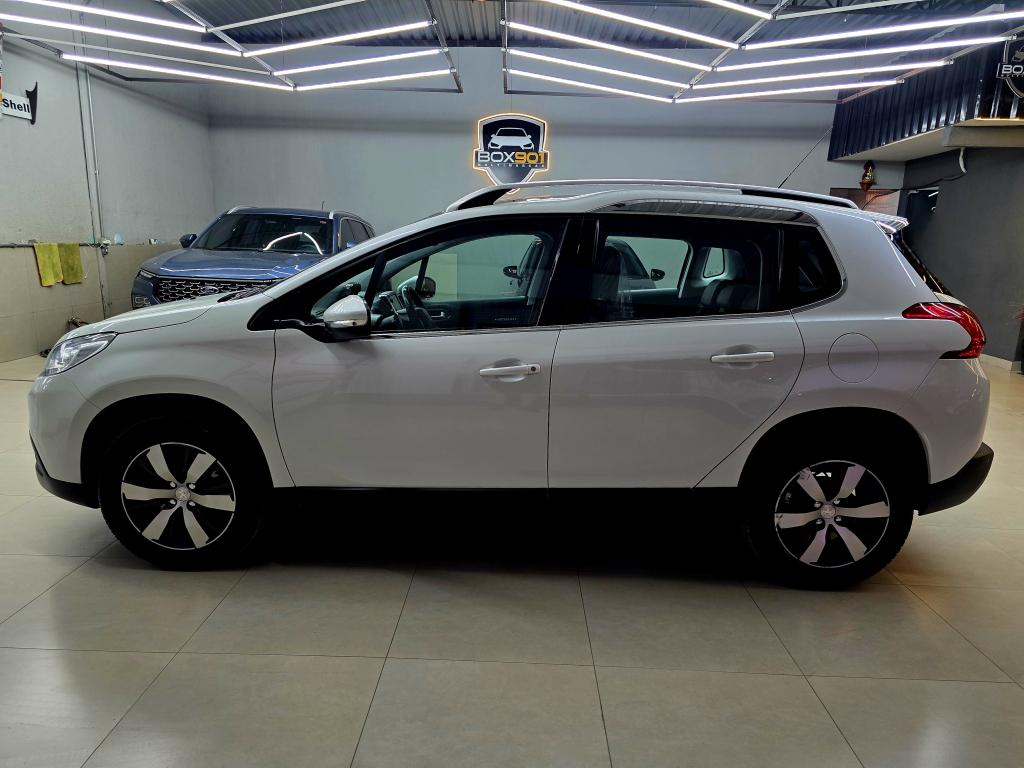 PEUGEOT 2008 - Foto